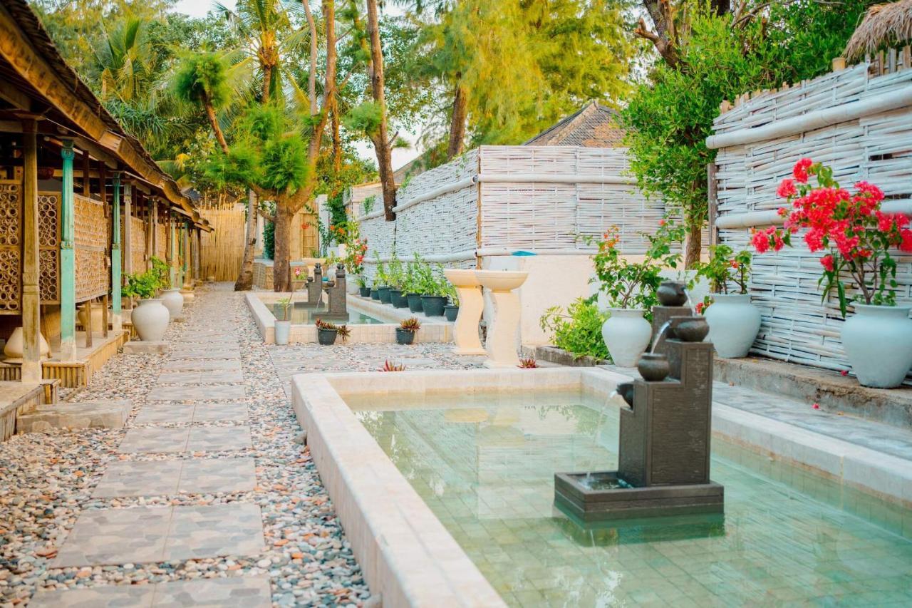 Bungalow Cafe Gili Beachfront Gili Meno Bagian luar foto