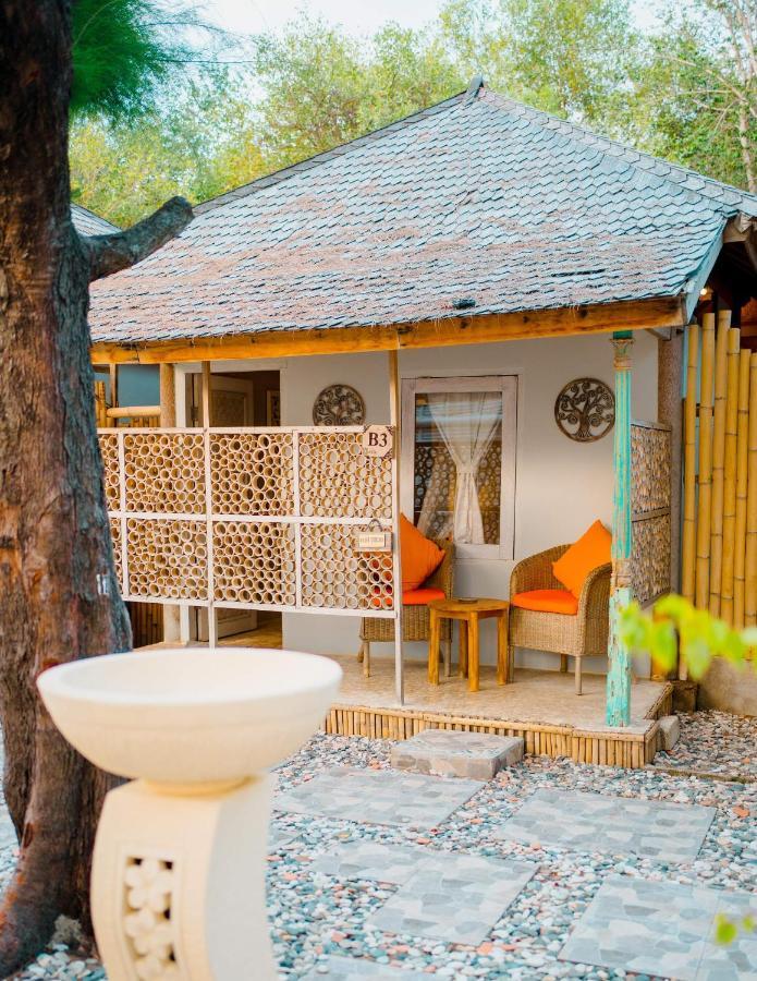 Bungalow Cafe Gili Beachfront Gili Meno Bagian luar foto
