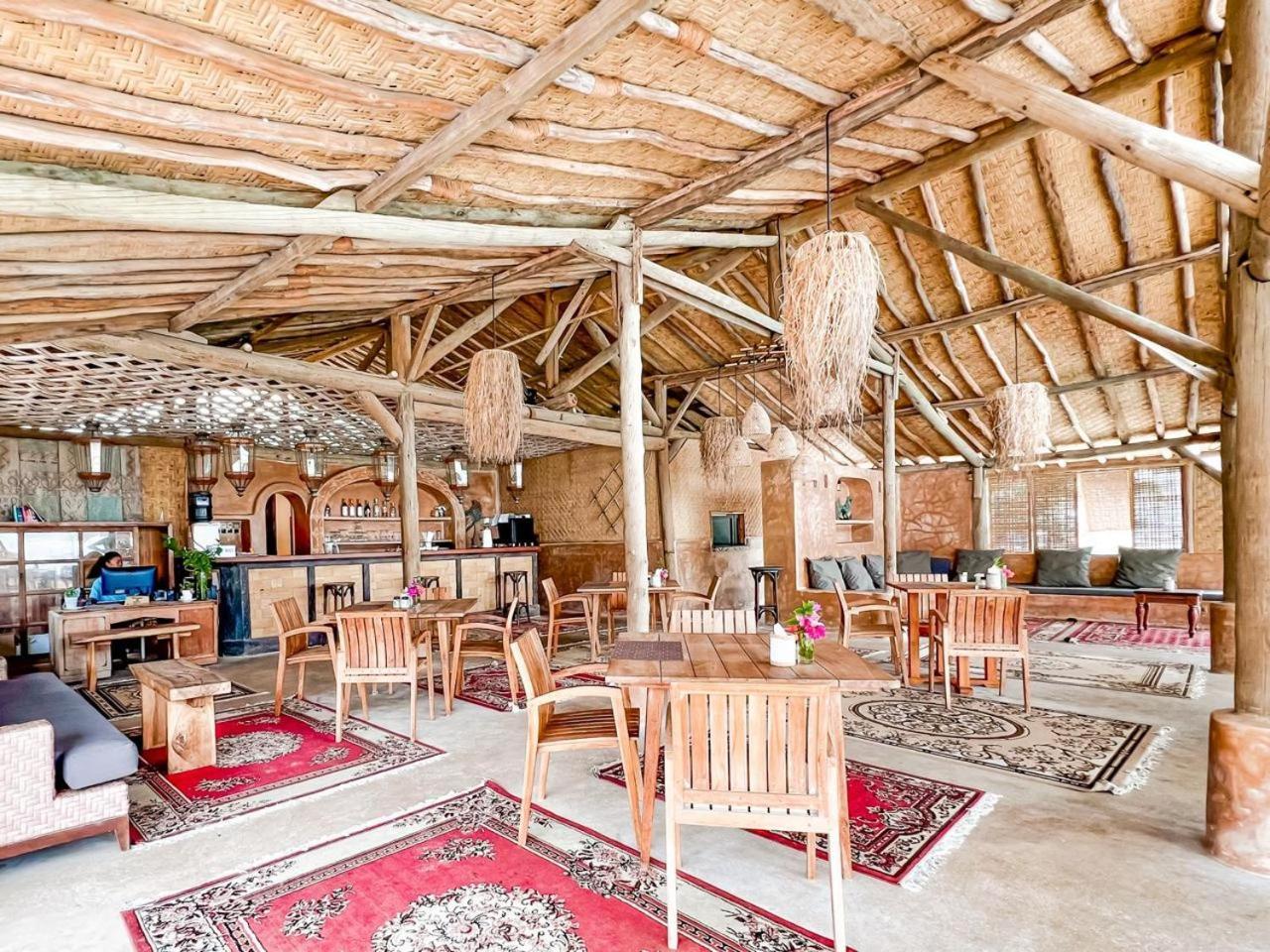 Bungalow Cafe Gili Beachfront Gili Meno Bagian luar foto